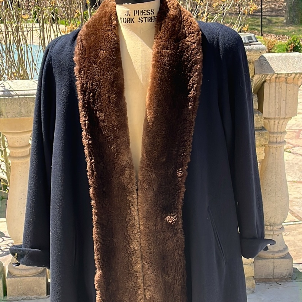 Vintage Bergdorf Goodman full collar fur brown with navy unisex long winter coat - Picture 4 of 13